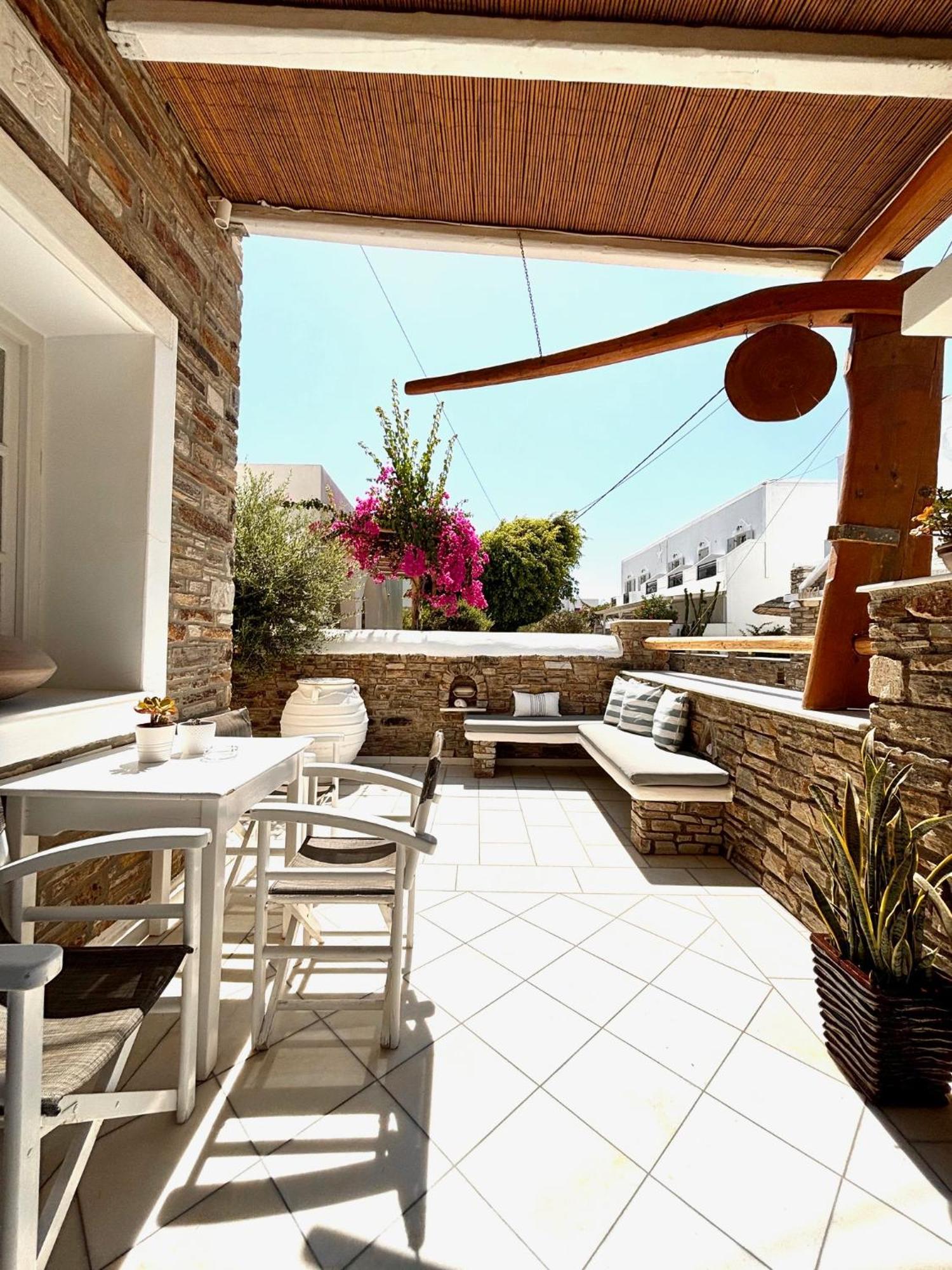 Aegeo Inn Antiparos ภายนอก รูปภาพ